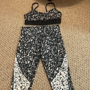 Fabletics Black and White Women's Activewear Set